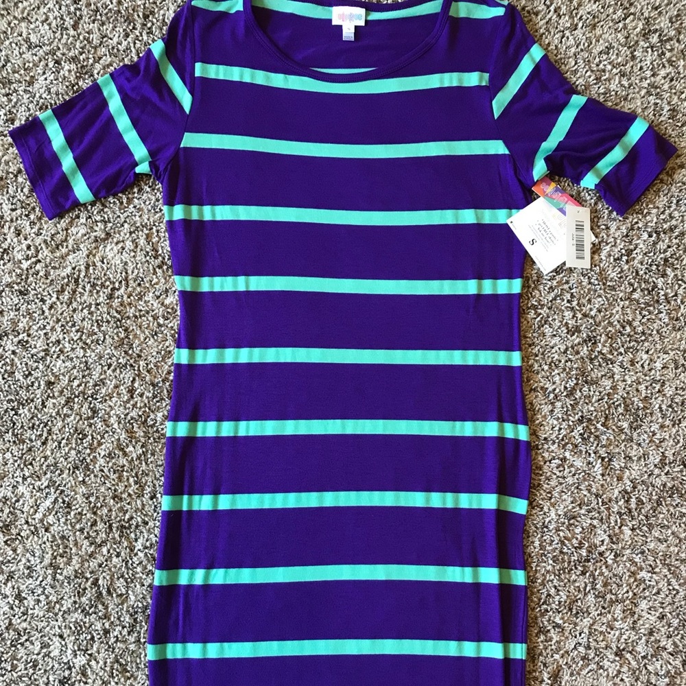 Small Lularoe julia
